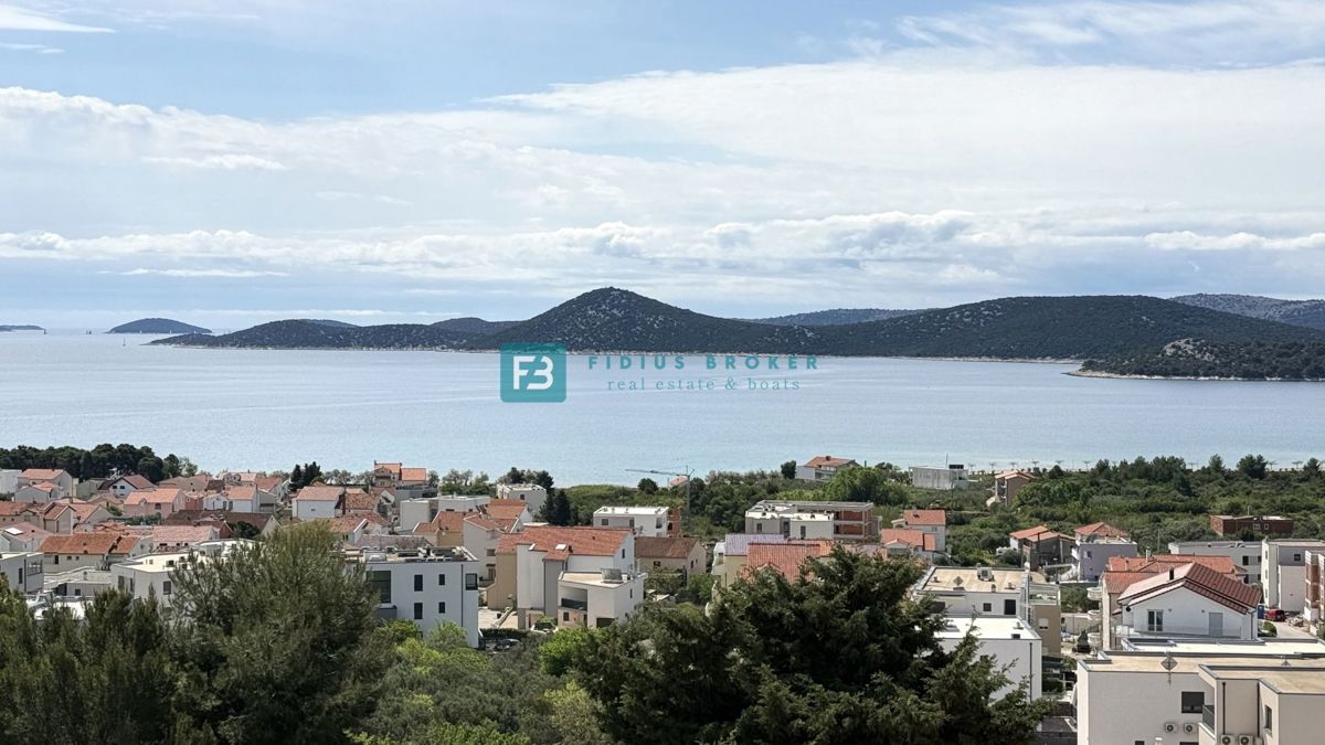 VODICE, new, three-story apartment, swimming pool, sea view, garden, S3