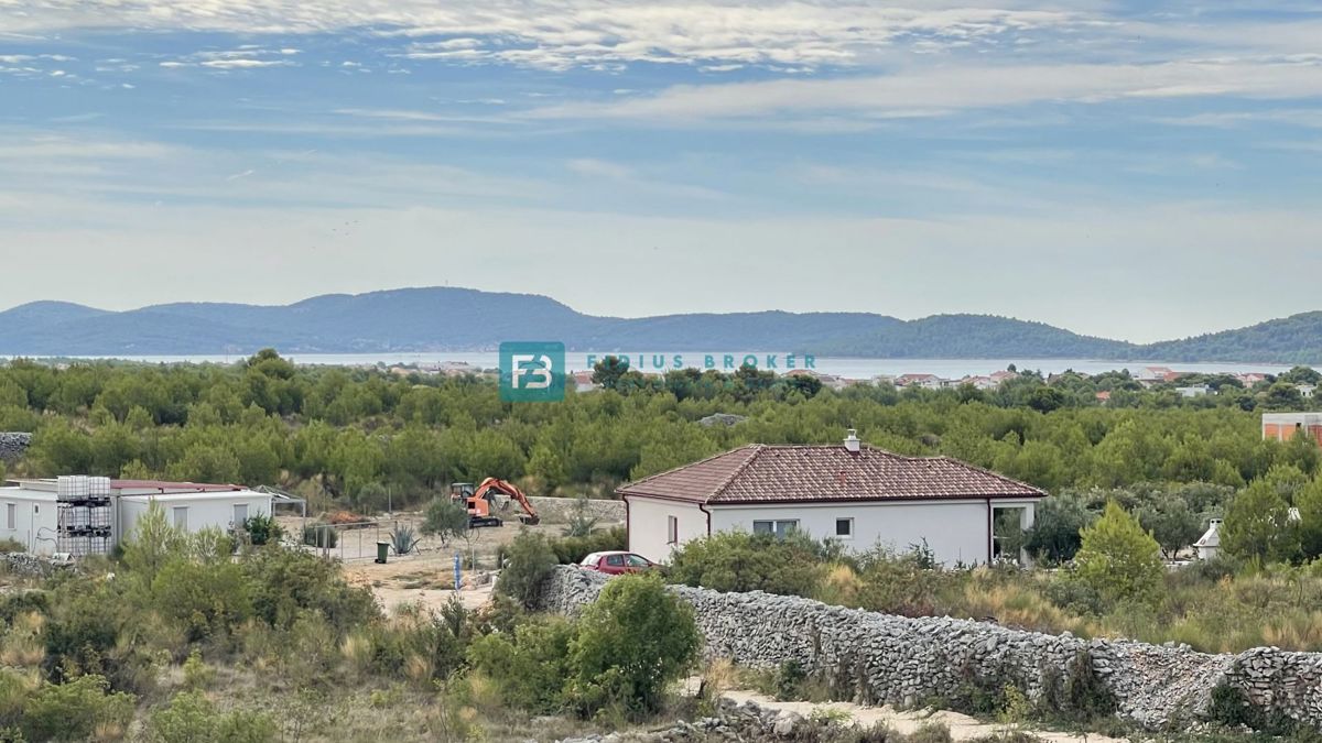 VODICE, novogradnja, 1. kat, 2 spavaće sobe, mirna lokacija