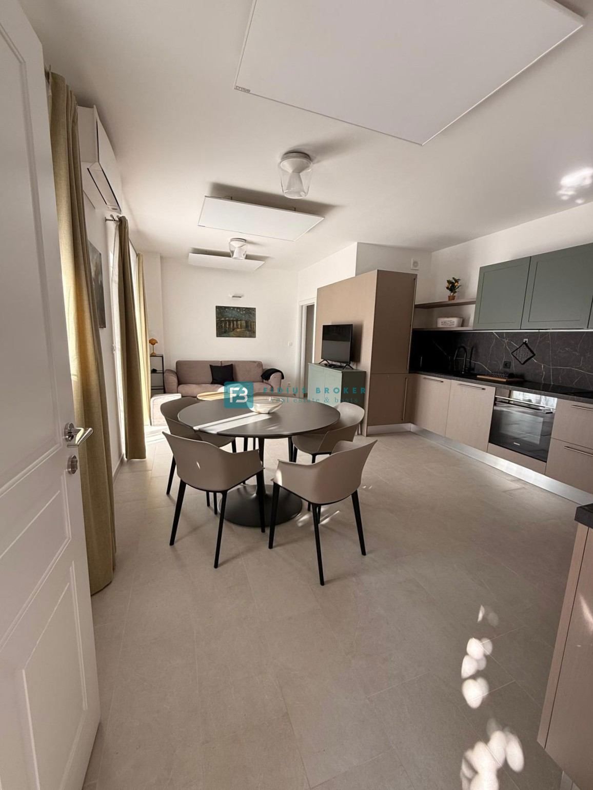 Дом VODICE, 765.000 €