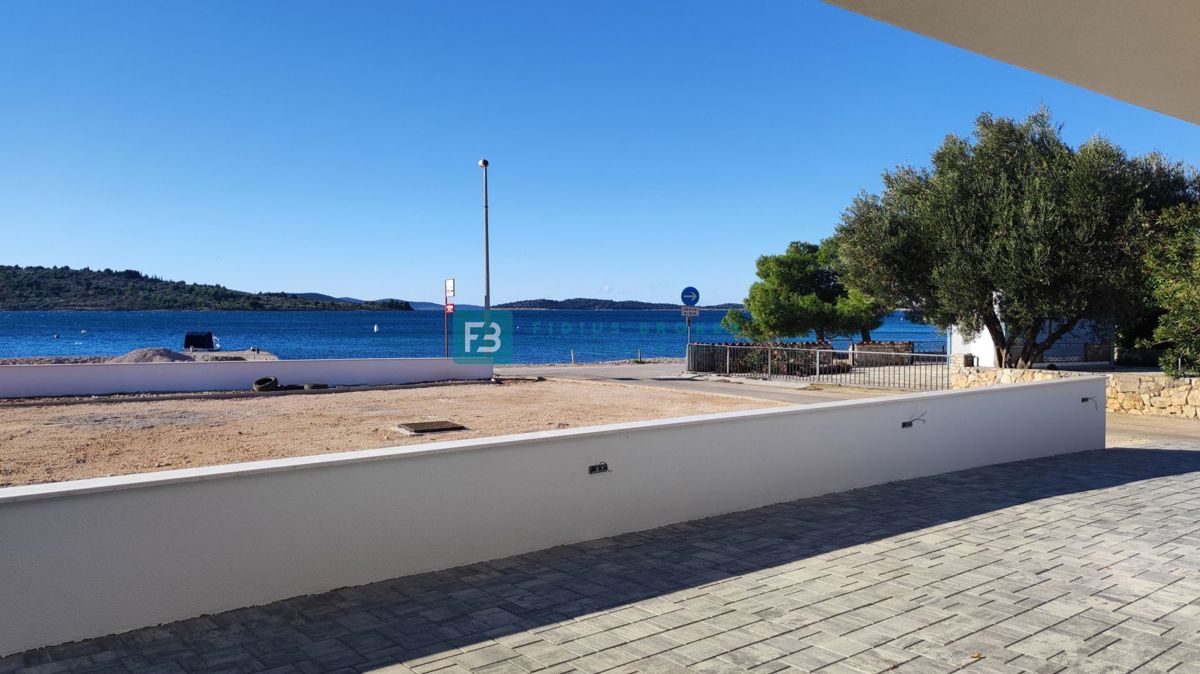 Locale commerciale VODICE, 779.000 €