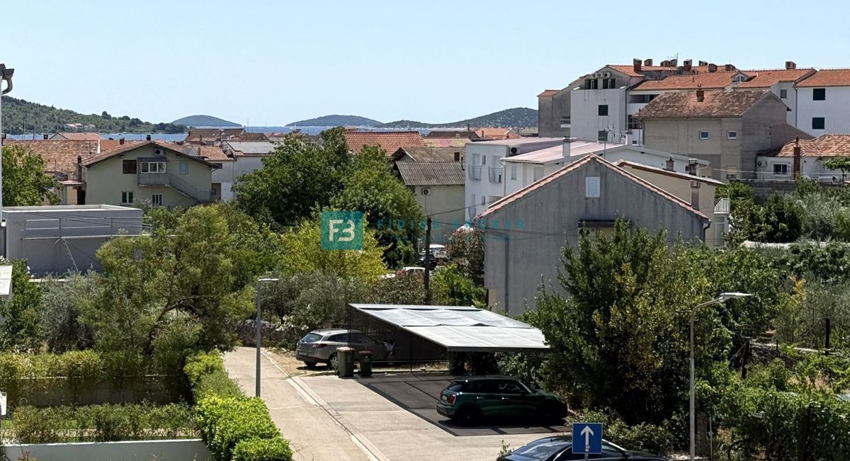 VODICE, novo, penthouse, širi centar, pogled na more, lift, ostava