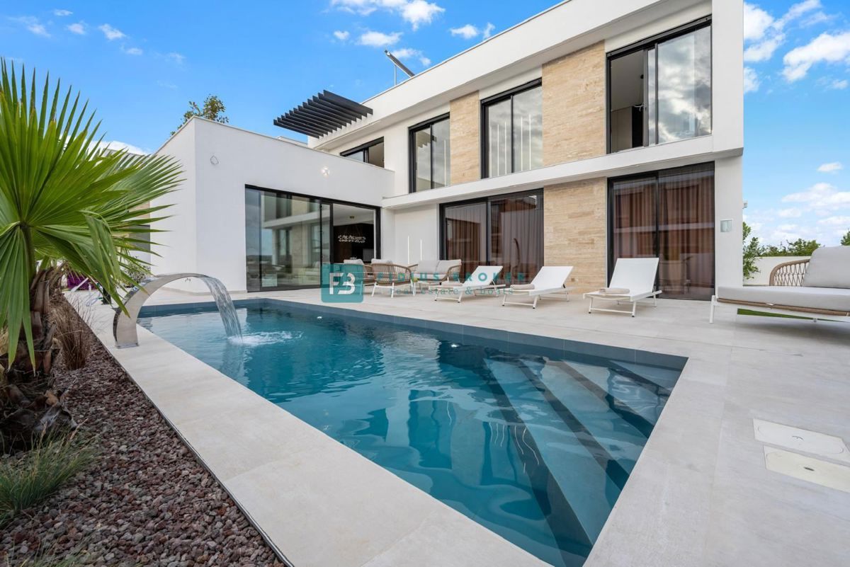 Дом TRIBUNJ, 900.000 €