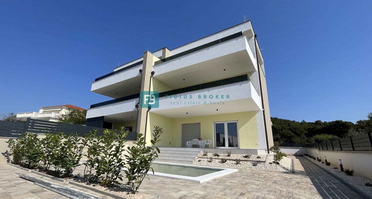 Дом TRIBUNJ, 599.000 €