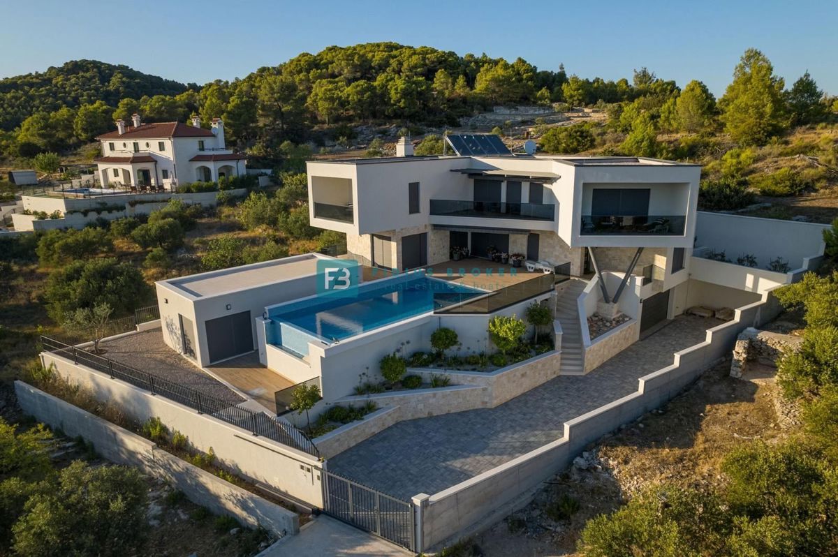 VODICE, ekskluzivna vila, odprt panoramski razgled, bazen, garaža, dvigalo – 3