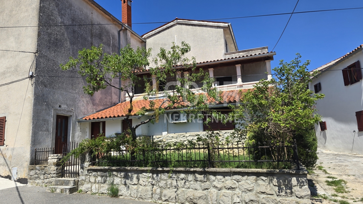 Дом BUZET, 450.000 €