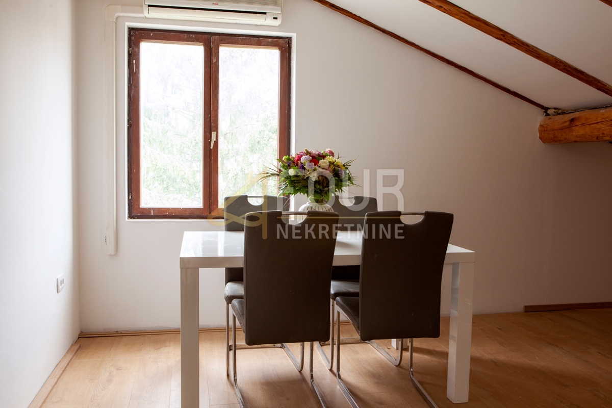 Appartamento MATULJI, 700 €