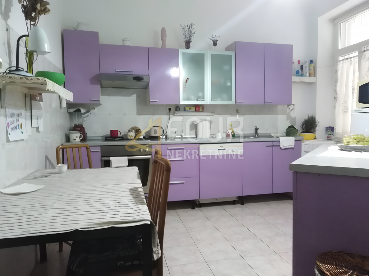 Appartamento RIJEKA, 600 €