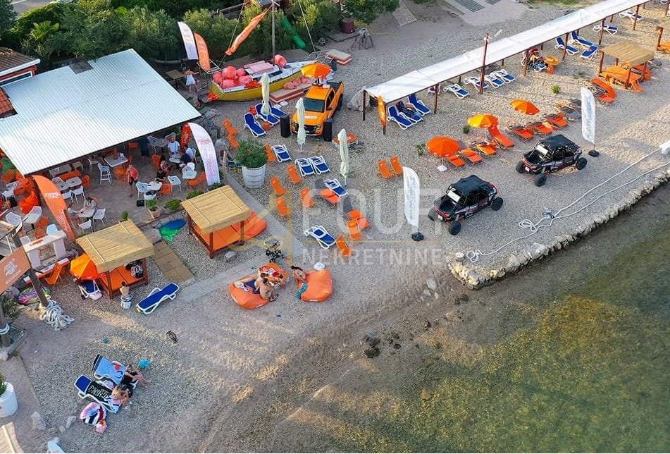 Locale commerciale KRK, 2.000 €