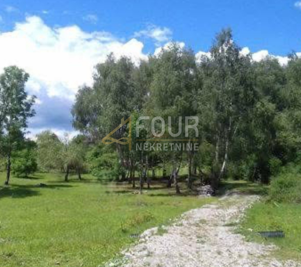 Участок RAVNA GORA, 182.000 €