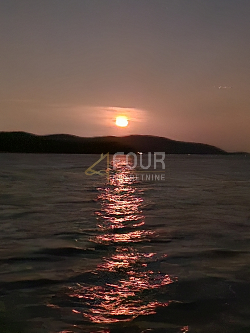 Участок DUGI OTOK, 500.000 €