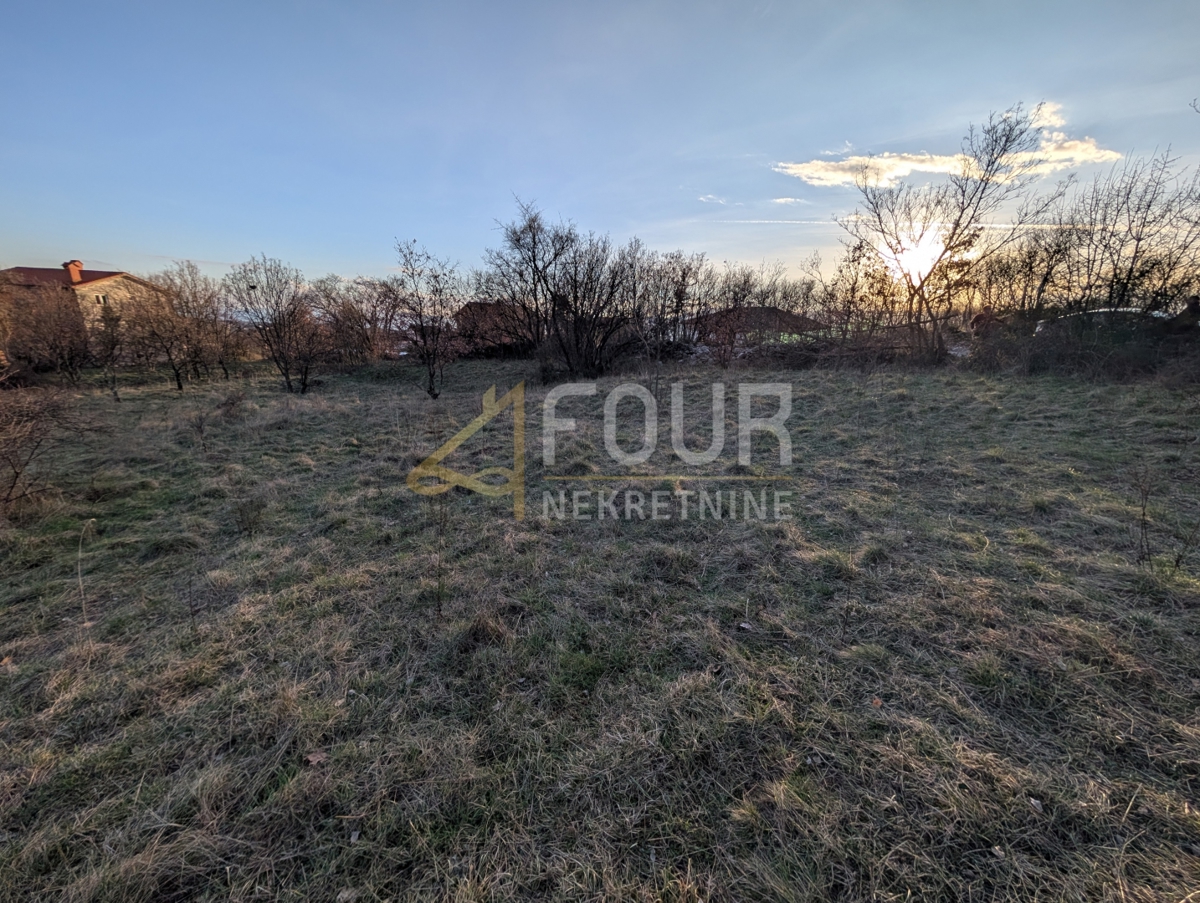 Terreno VIŠKOVO, 390.500 €