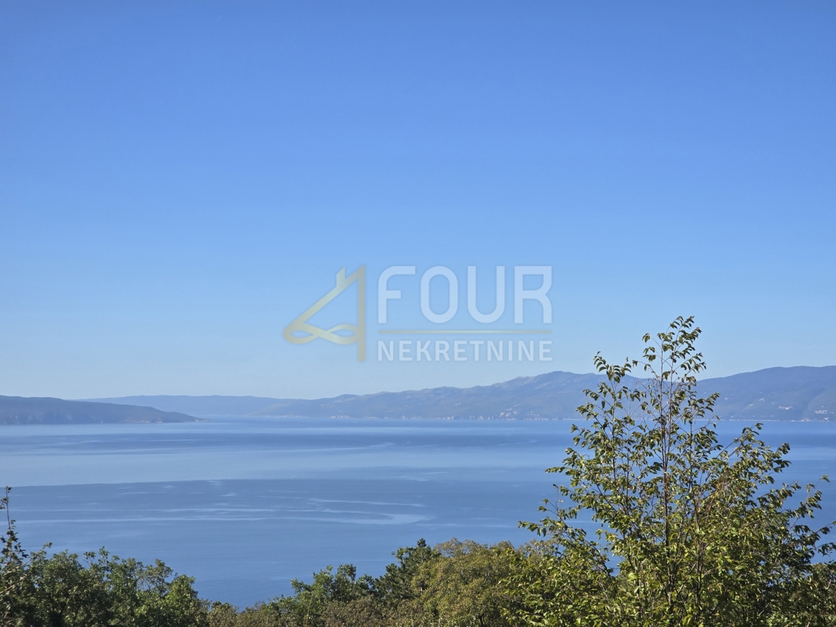 Участок KOSTRENA, 375.000 €