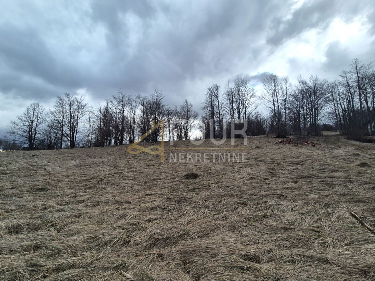 Участок RAVNA GORA, 149.000 €