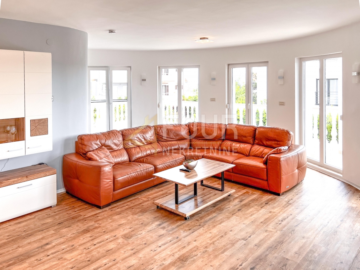 Дом CRIKVENICA, 895.000 €