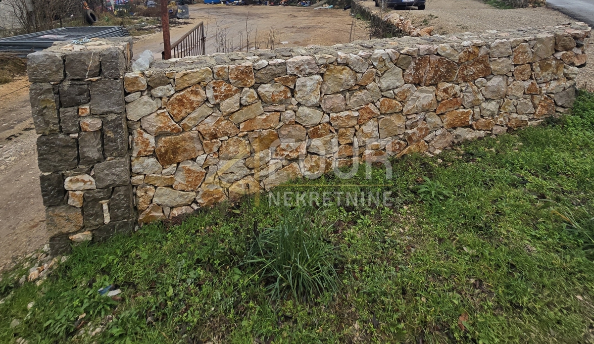 Terreno KRK, 140.000 €