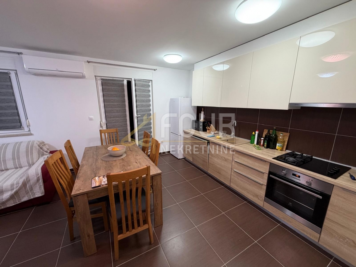 Istra, Pula, Veruda, 2s+db, 74.60m2, terasa