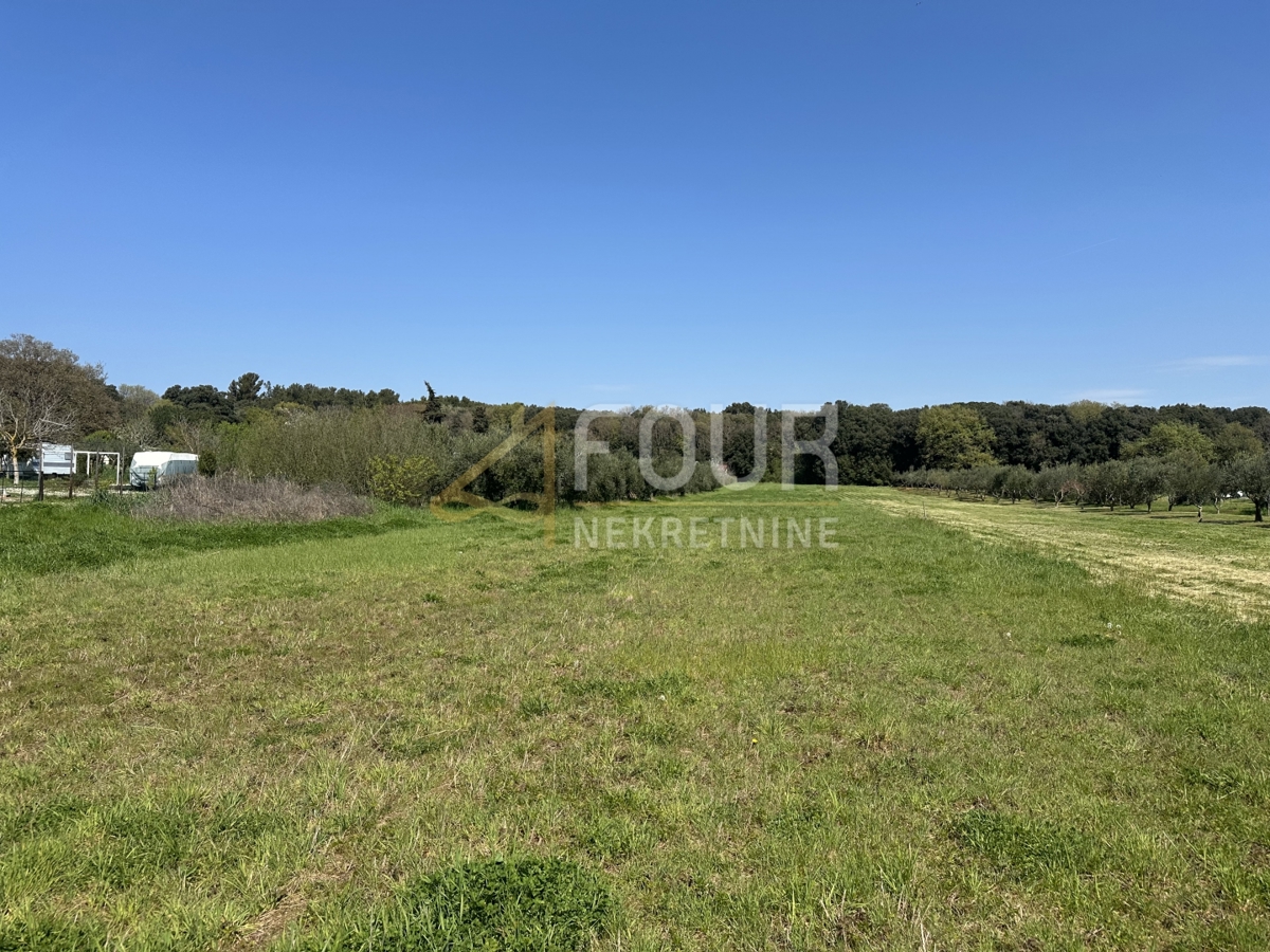 Участок MEDULIN, 117.000 €