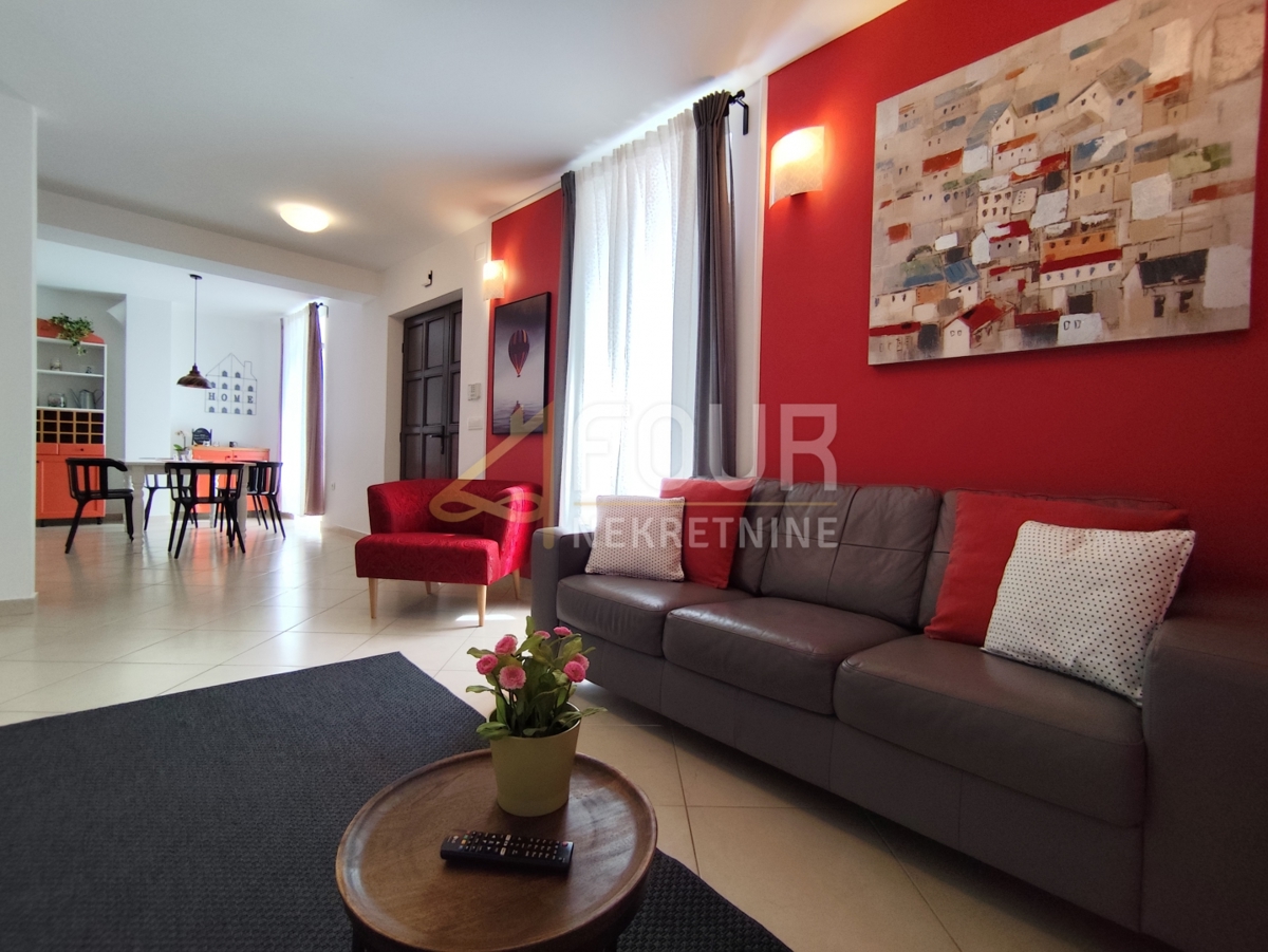 Дом KASTAV, 490.000 €