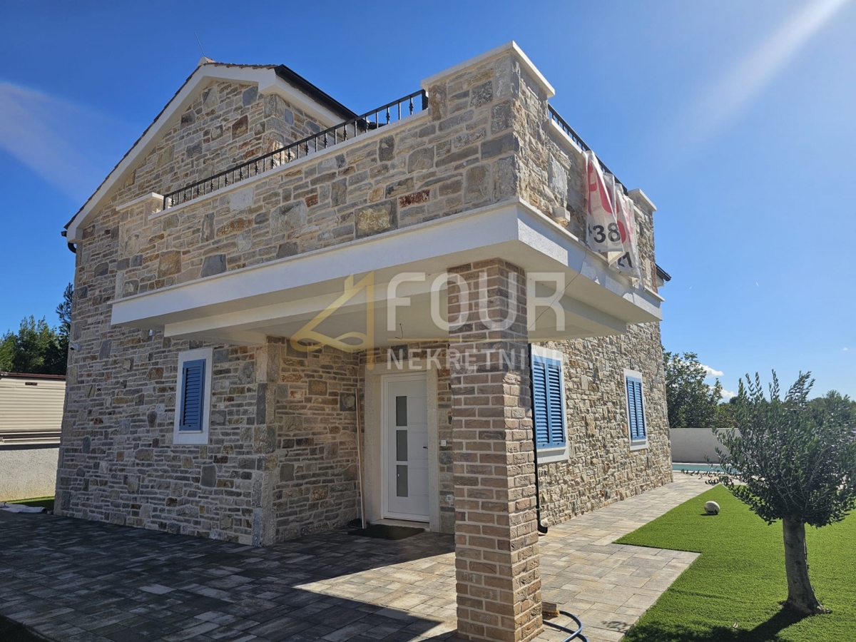Casa VRSI, 600.000 €