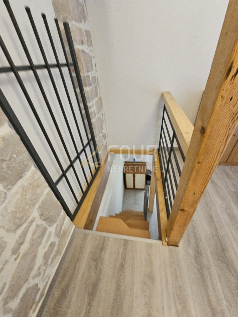 VELI IŽ
