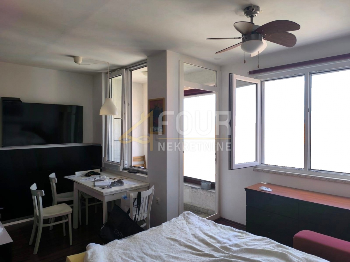 Appartamento RIJEKA, 450 €