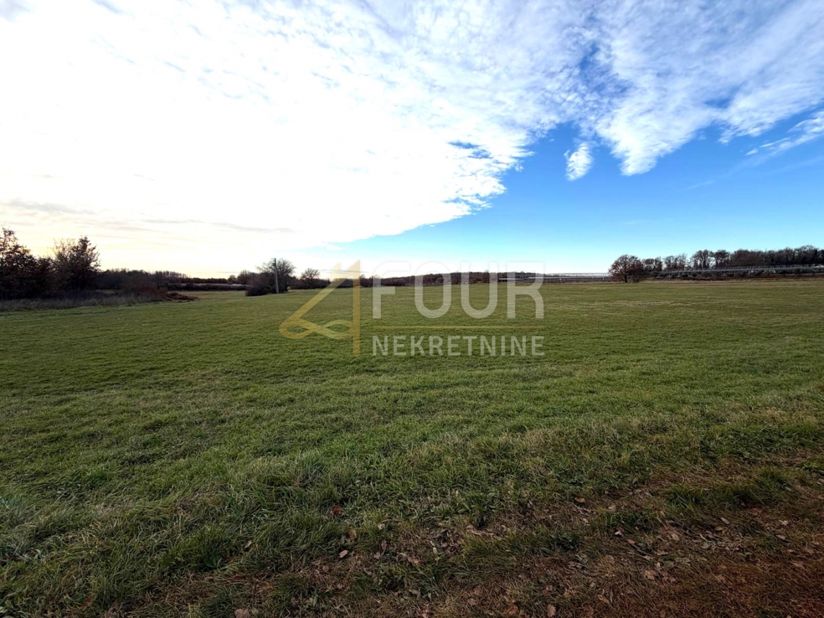 Участок KAŠTELIR - LABINCI, 293.570 €