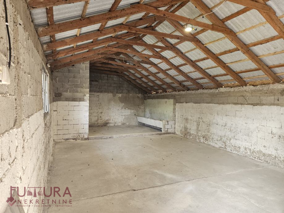 Locale commerciale ZAGREB, 600 €