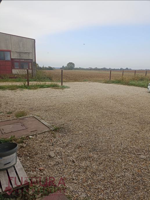 Locale commerciale ZAGREB, 700 €