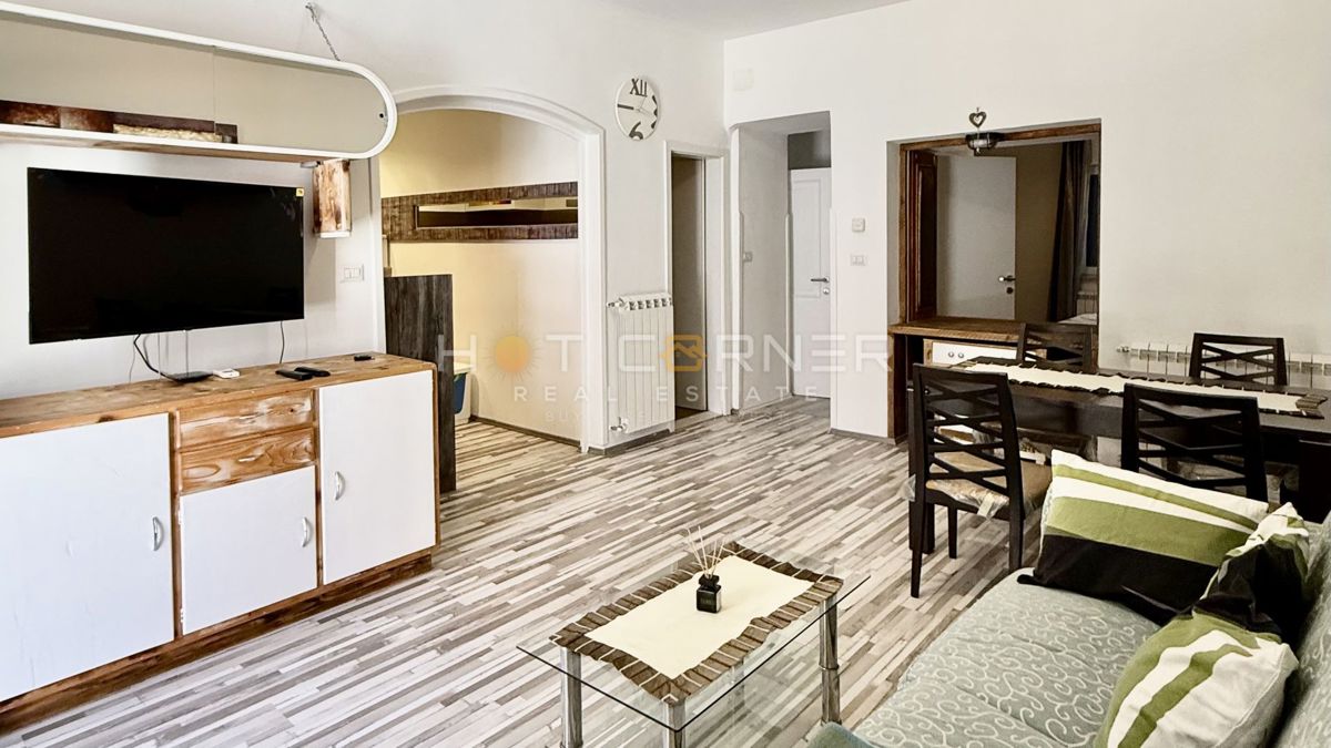 Appartamento PULA, 700 €