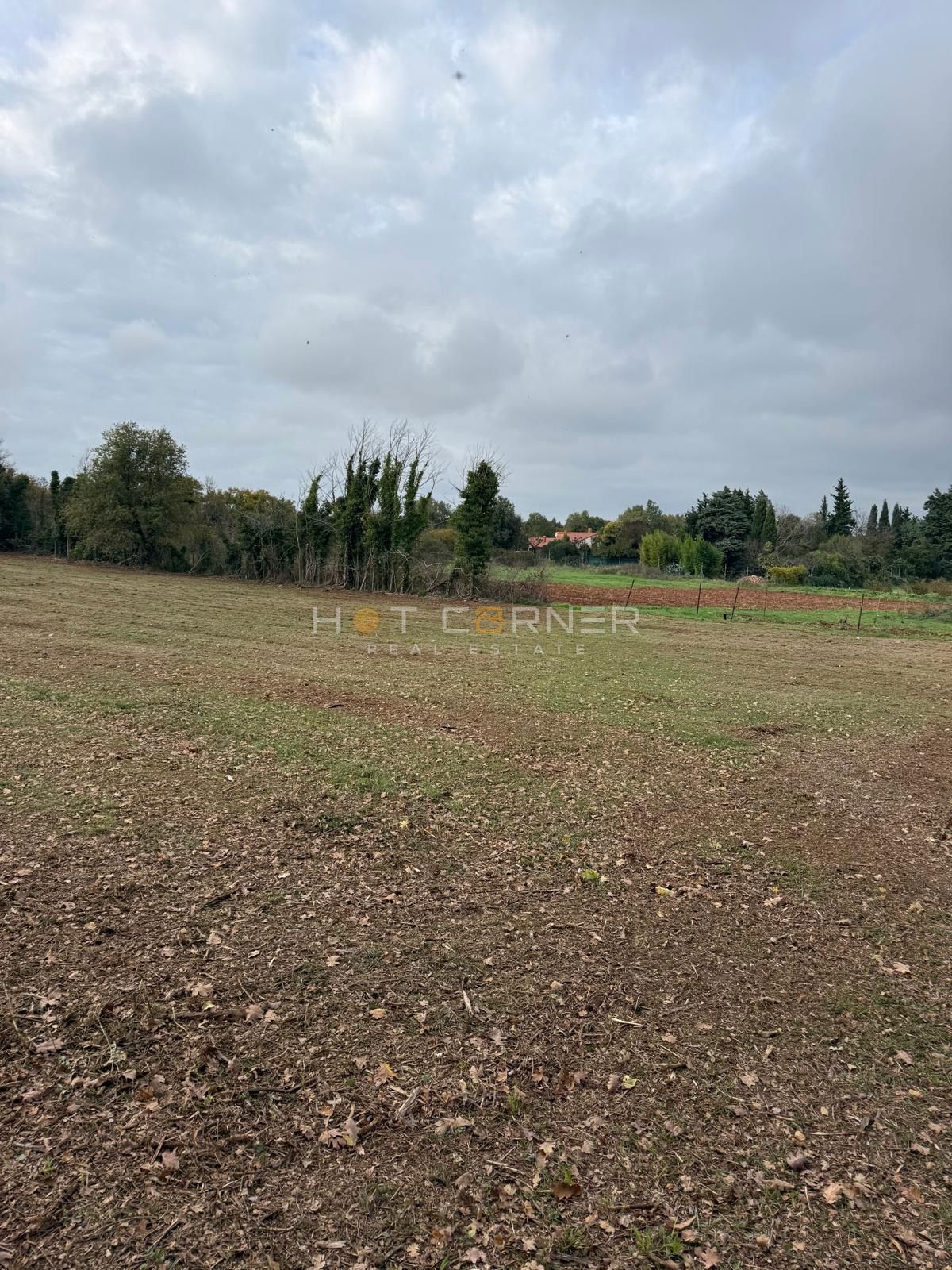 Участок LIŽNJAN, 15.000 €