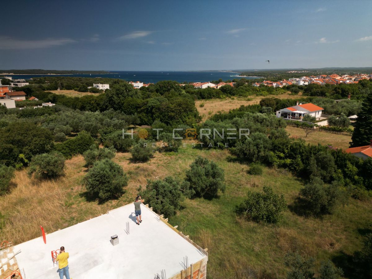 AKCIJA – SAMO 2939 €/m² Dizalica topline, pogled na more, blizina mora, Penthouse – odlična investicija ili idealan dom! – 3