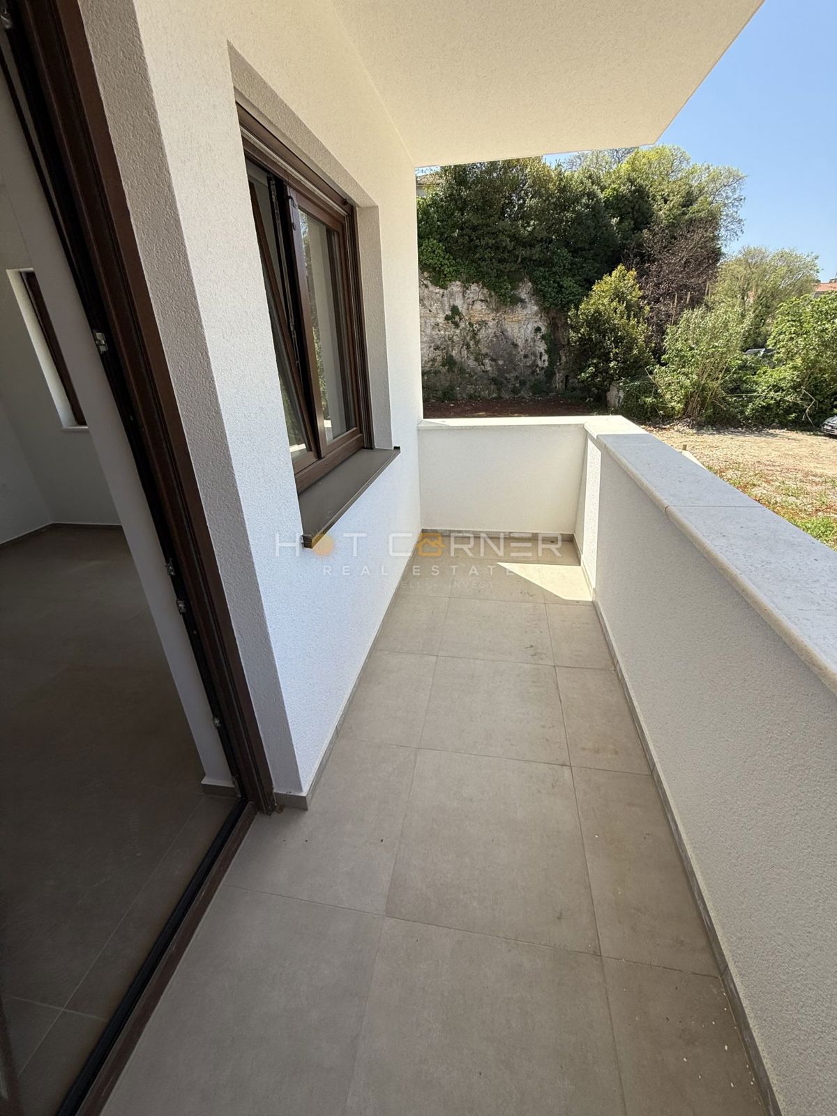 Monte Zaro - new building, spacious 1-bedroom apartment with terrace, 1st floor