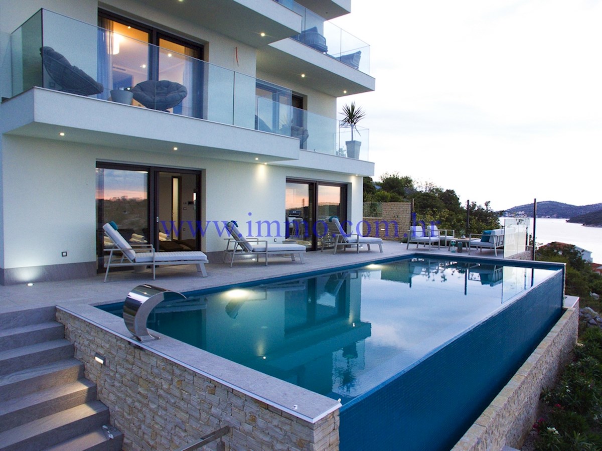 Casa ROGOZNICA, 2.600.000 €