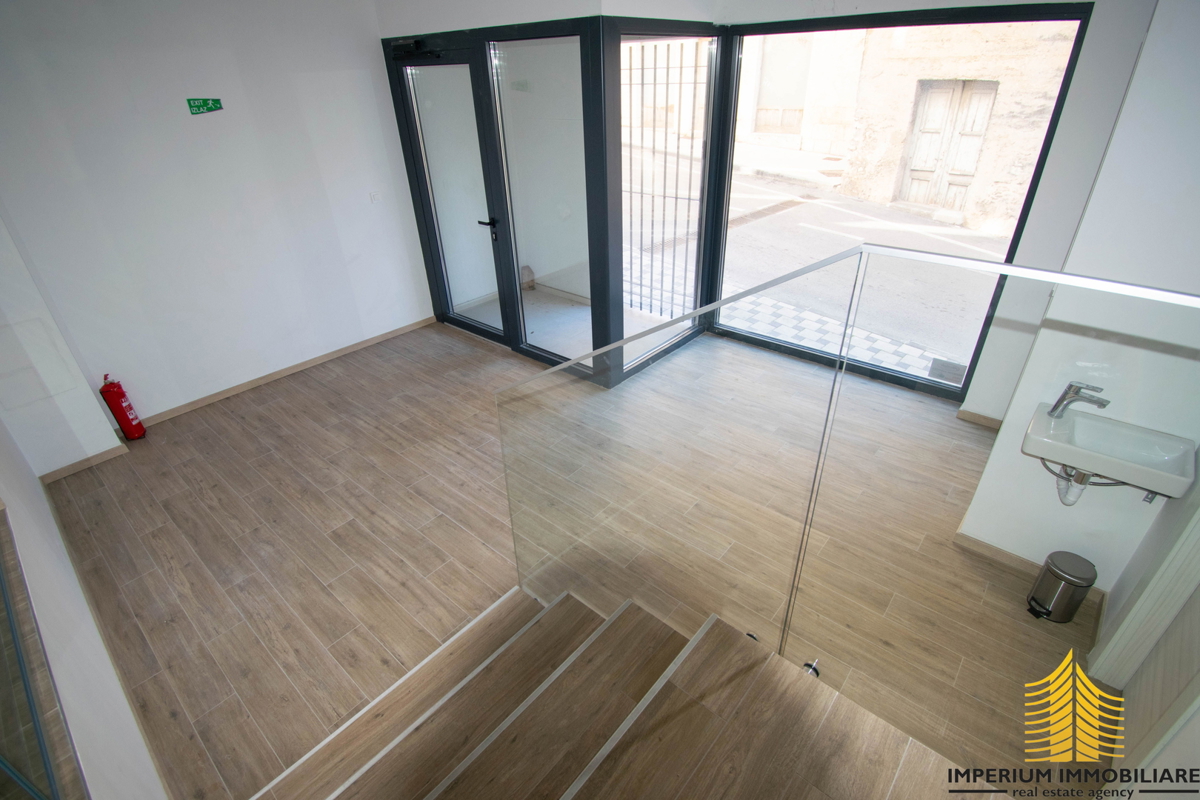 Коммерческая площадь ŠIBENIK, 998 €