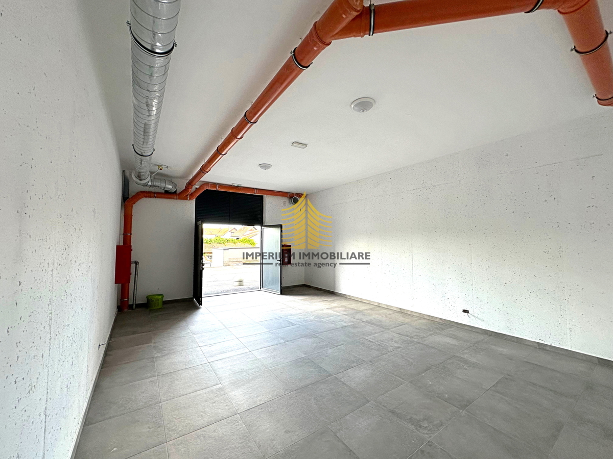 Locale commerciale ZAGREB, 450 €