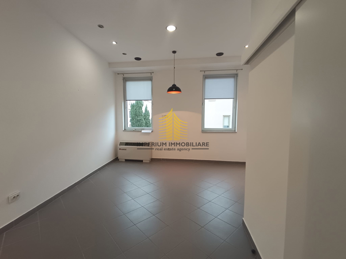 Коммерческая площадь ZADAR, 700 €