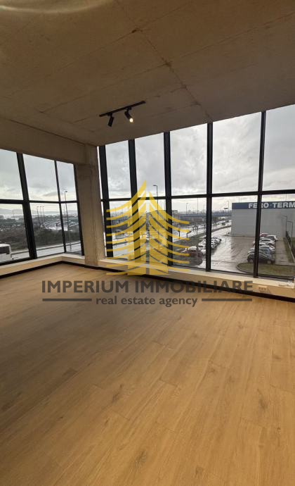 Locale commerciale ZADAR, 1.800 €