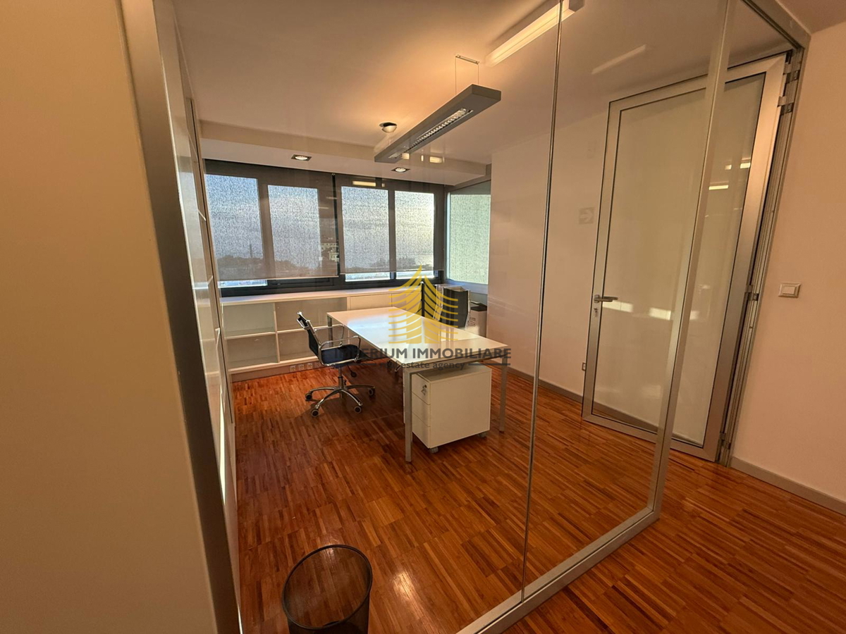 Коммерческая площадь SPLIT, 410 €