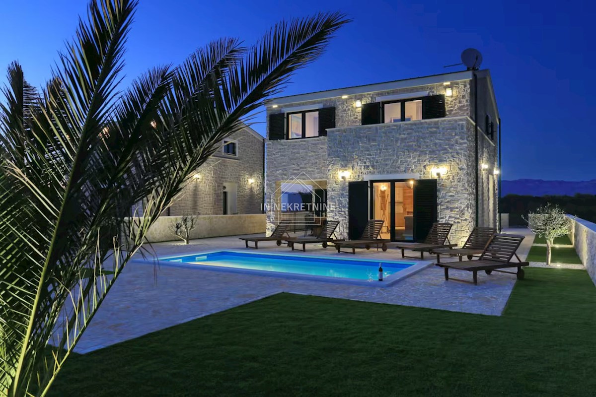 Casa PRIVLAKA, 480.000 €