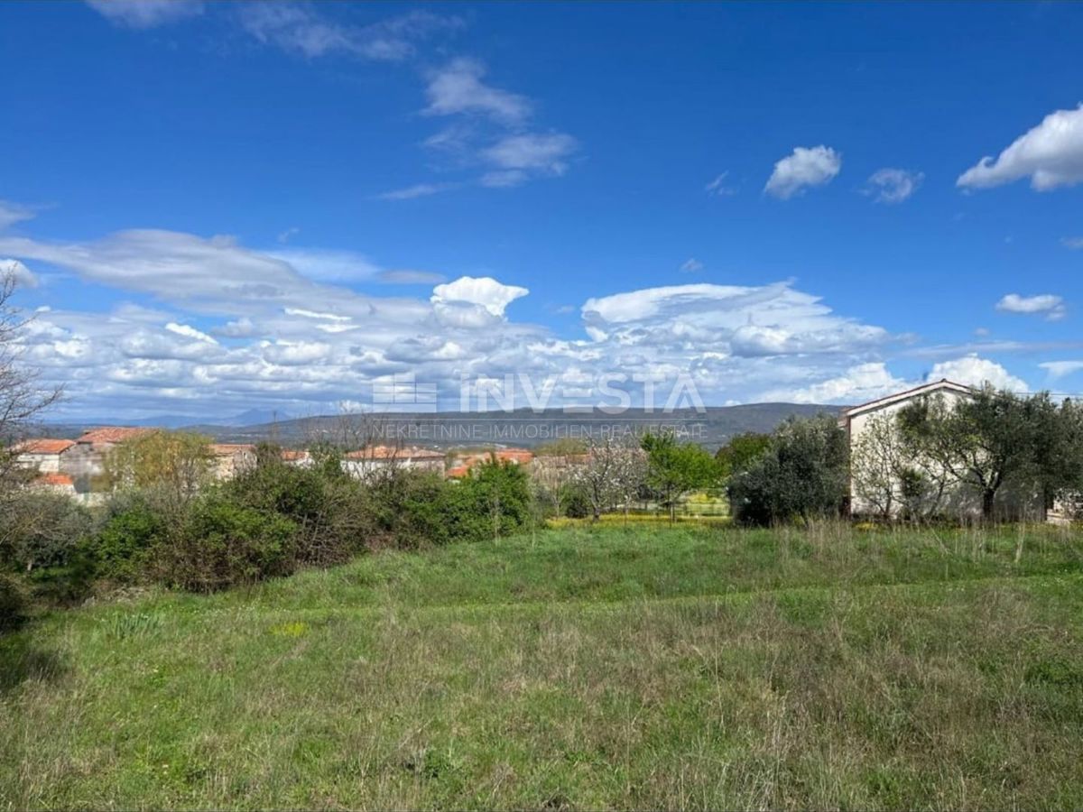 Участок MARČANA, 78.500 €