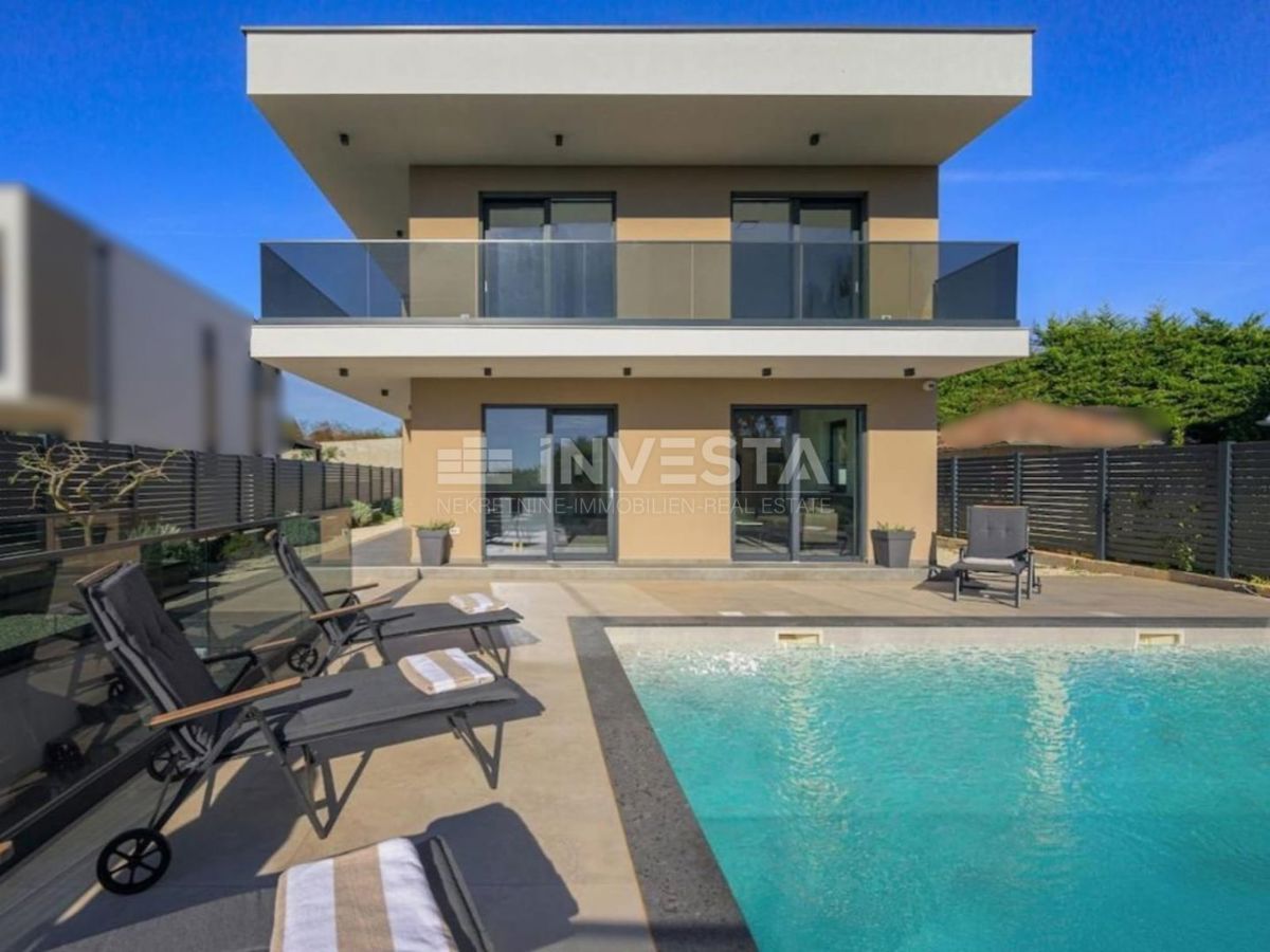 Casa SVETVINČENAT, 580.000 €