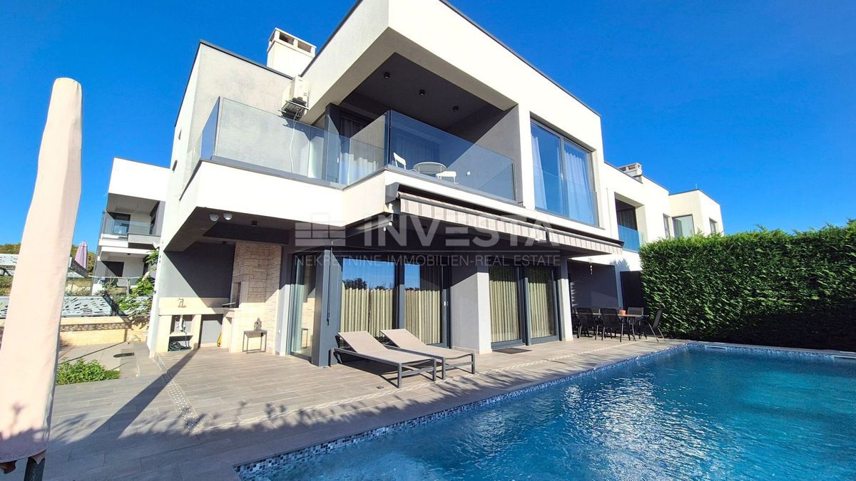 Дом POREČ, 1.200.000 €