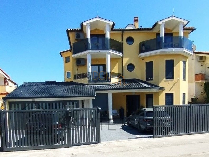 PJEŠČANA UVALA