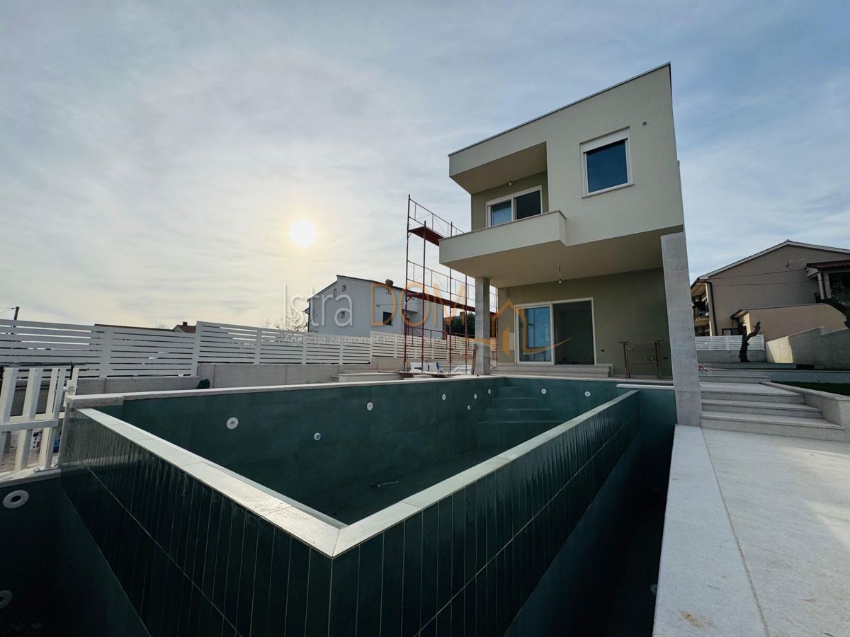 Дом LIŽNJAN, 770.000 €