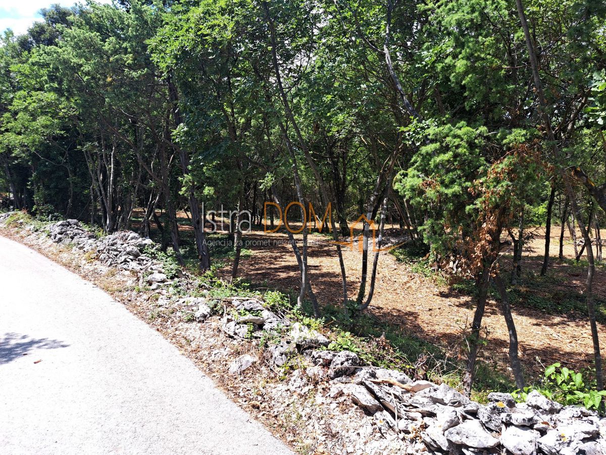 Участок MARČANA, 175.000 €