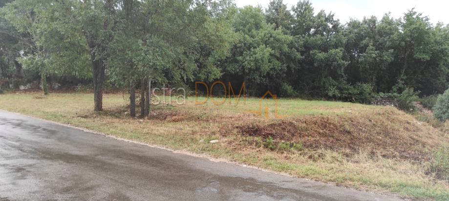 Участок MARČANA, 109.000 €