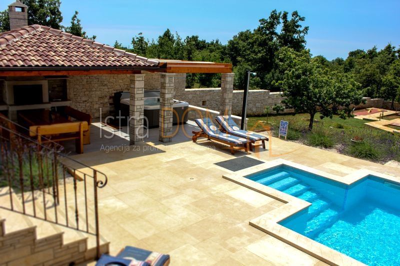 Дом SVETVINČENAT, 650.000 €