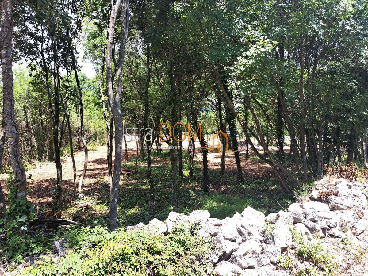 Участок MARČANA, 78.000 €