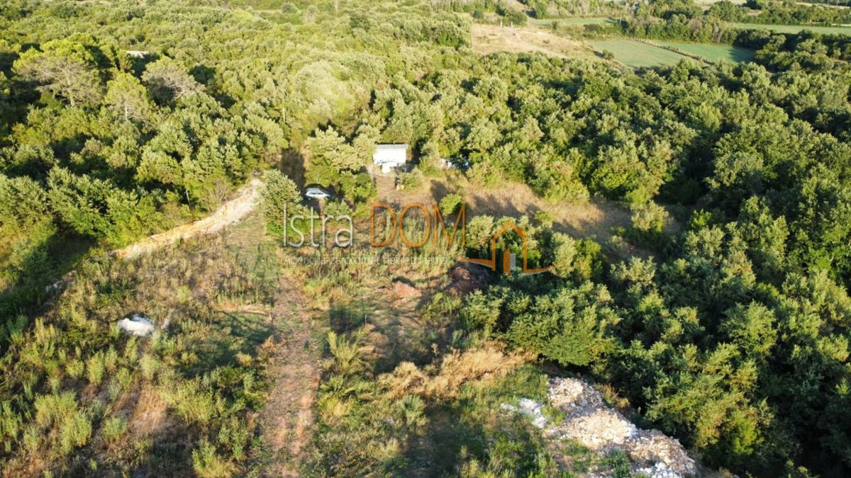 Terreno VODNJAN, 300.000 €