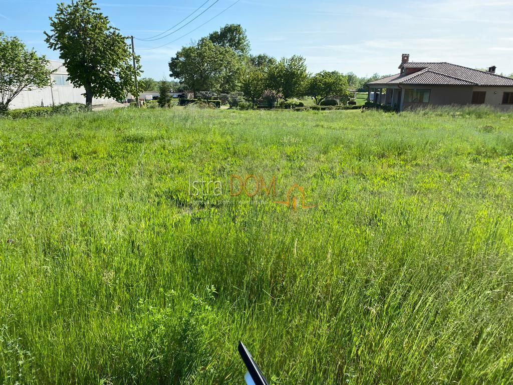 Terreno BARBAN, 218.400 €